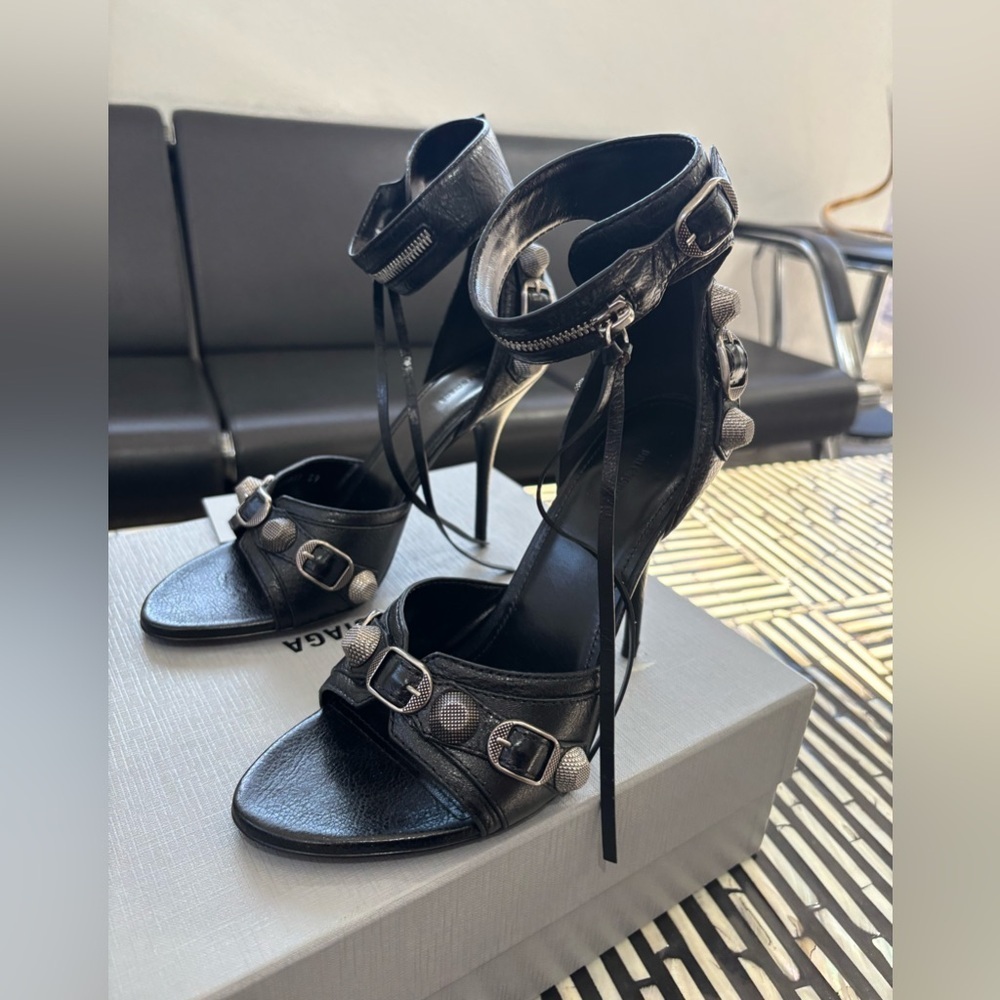 Authentic NIB Balenciaga Black Cagole Leather Women's Heels-Retails $1450